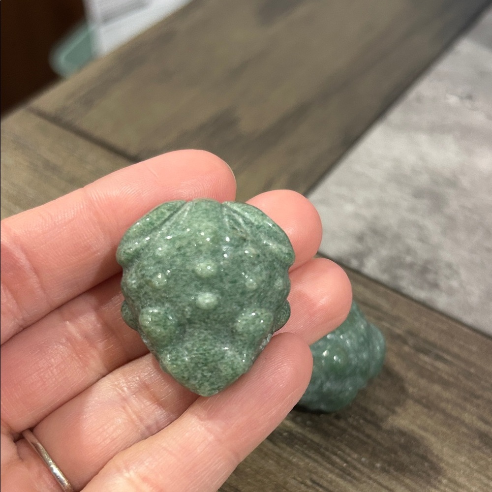 Green Aventurine Toad Figurine - Picture 6 of 13